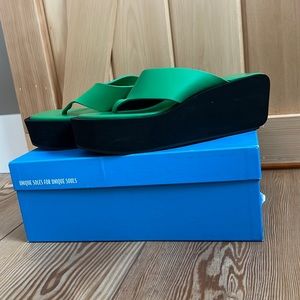 Frame Le Ocean Platform Leather Sandals Size 39